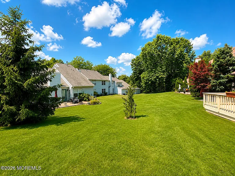 10 Madison Ct — Photo 29
