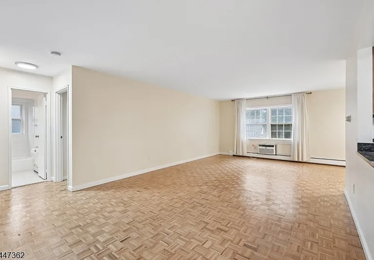 135-167 S Maple Ave #143-B — Photo 7