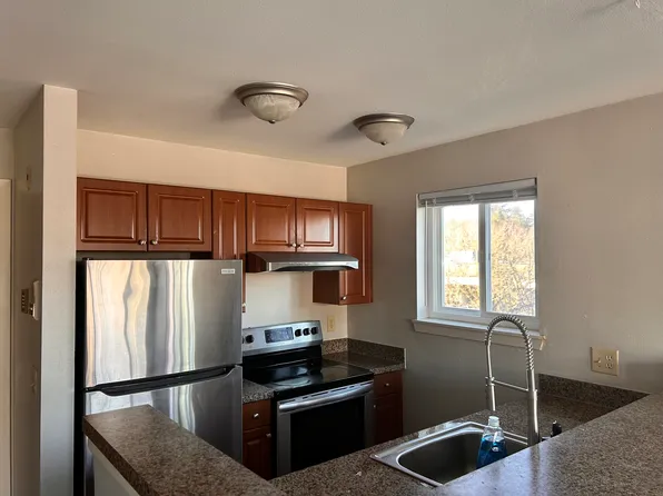 6410 8th Ave NE, Seattle, WA