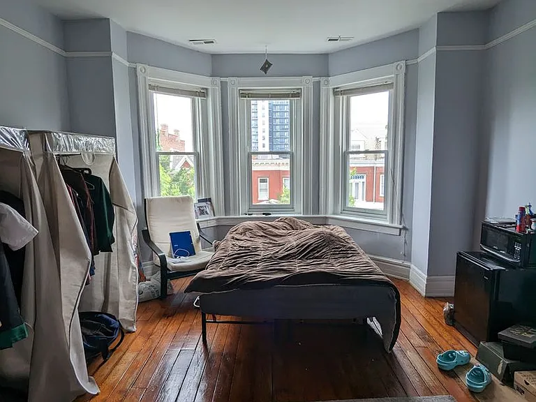 1609 W Grace St — Photo 17