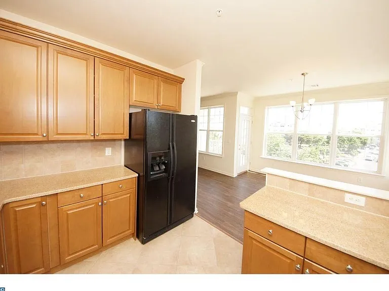 631 Masterson Ct — Photo 4