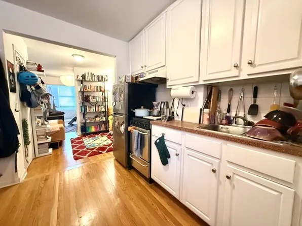 303 East Tenth Street image 1 of 7