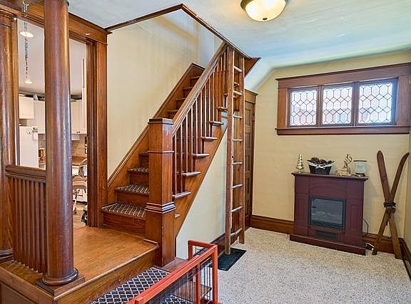 4th image of 114 N King St