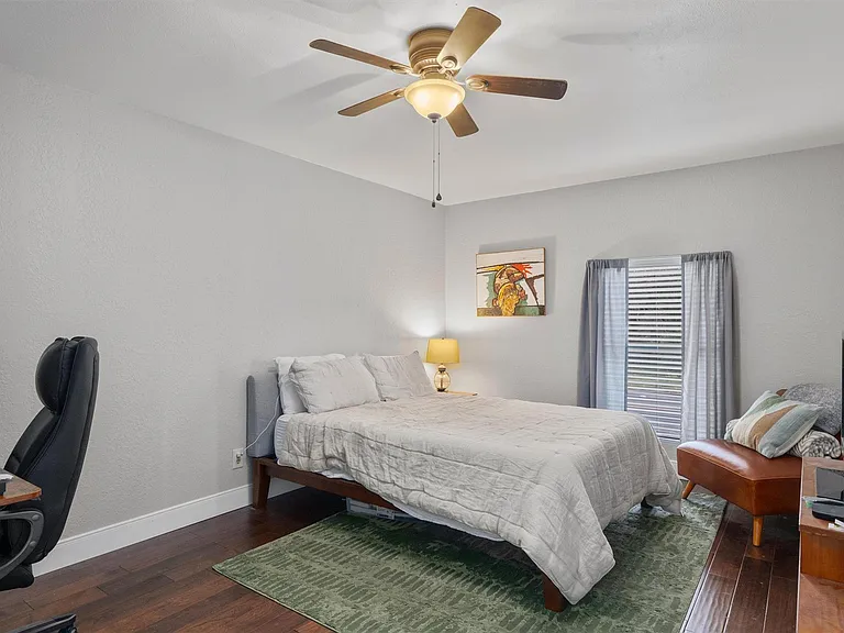 2414 Jones Rd — Photo 17