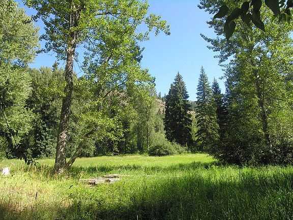 2nd image of 212 C West Buttermilk Creek Road