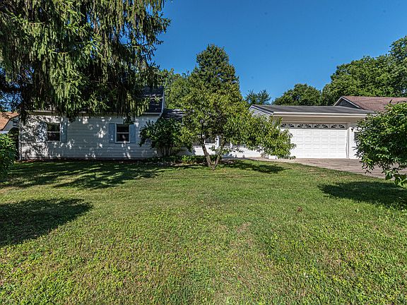 2nd image of 20911 Sunnydale St