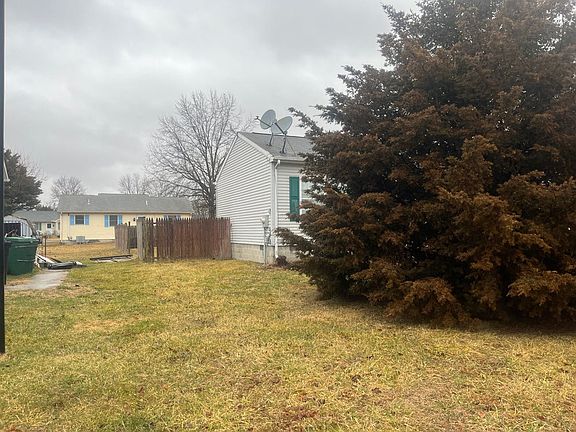 3rd image of 9 8th St