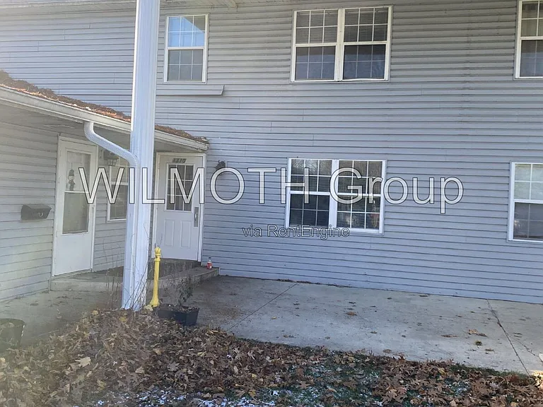 1310 Millerwood Dr #2 — Photo 1
