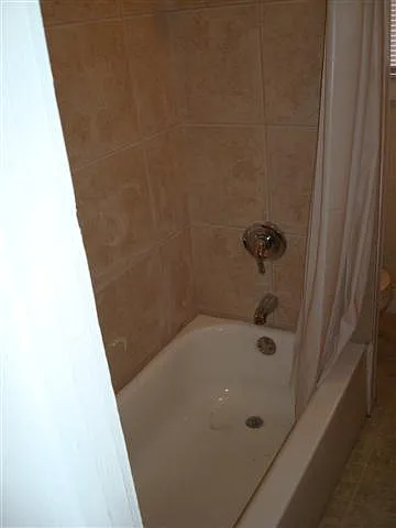 411 41st St W — Photo 16