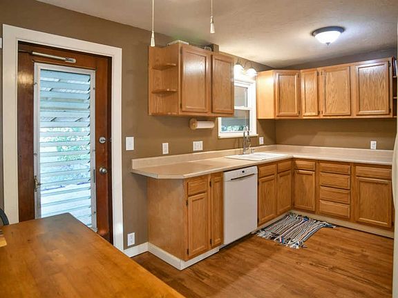 4th image of 124 Mavern Ave