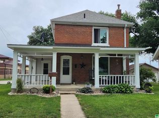 620 3rd Ave, Sheldon, IA 51201