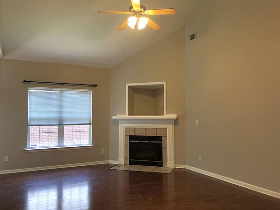 5th image of 2149 Sylvan Lake Dr