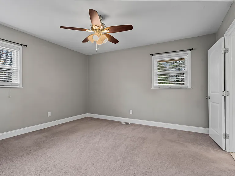 2465 Spring Dr SE — Photo 30