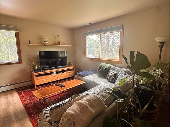 4th image of 119 Valley View Dr