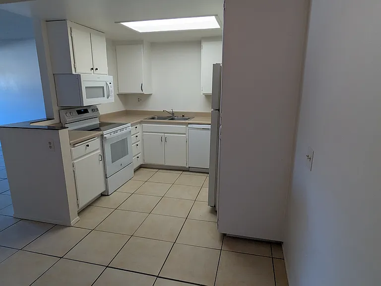 203 Woodland Pkwy #239 — Photo 6