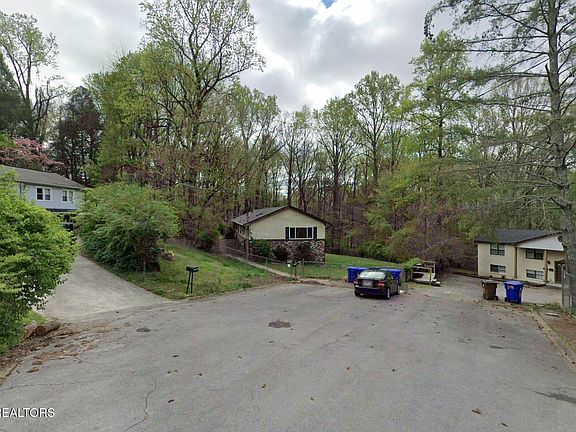 2nd image of 113/115 Walsh Ln