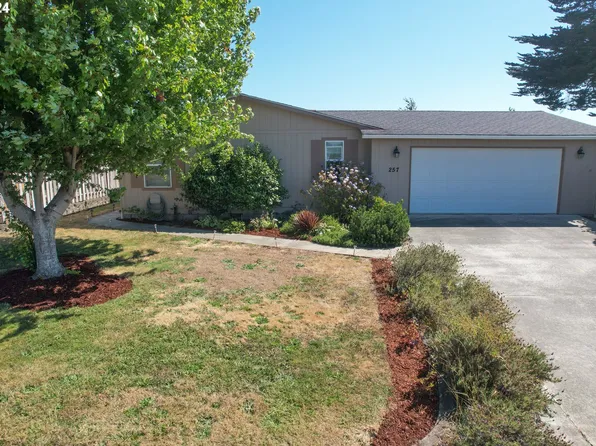 257 1st Ave, Coos Bay, OR 97420