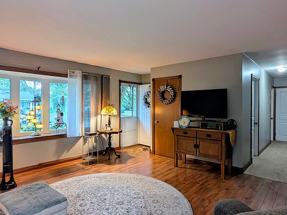 4th image of 775-1 Eagle Creek Rd