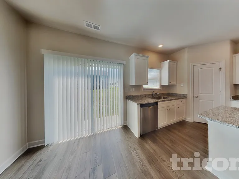 2402 Valverde Way — Photo 5
