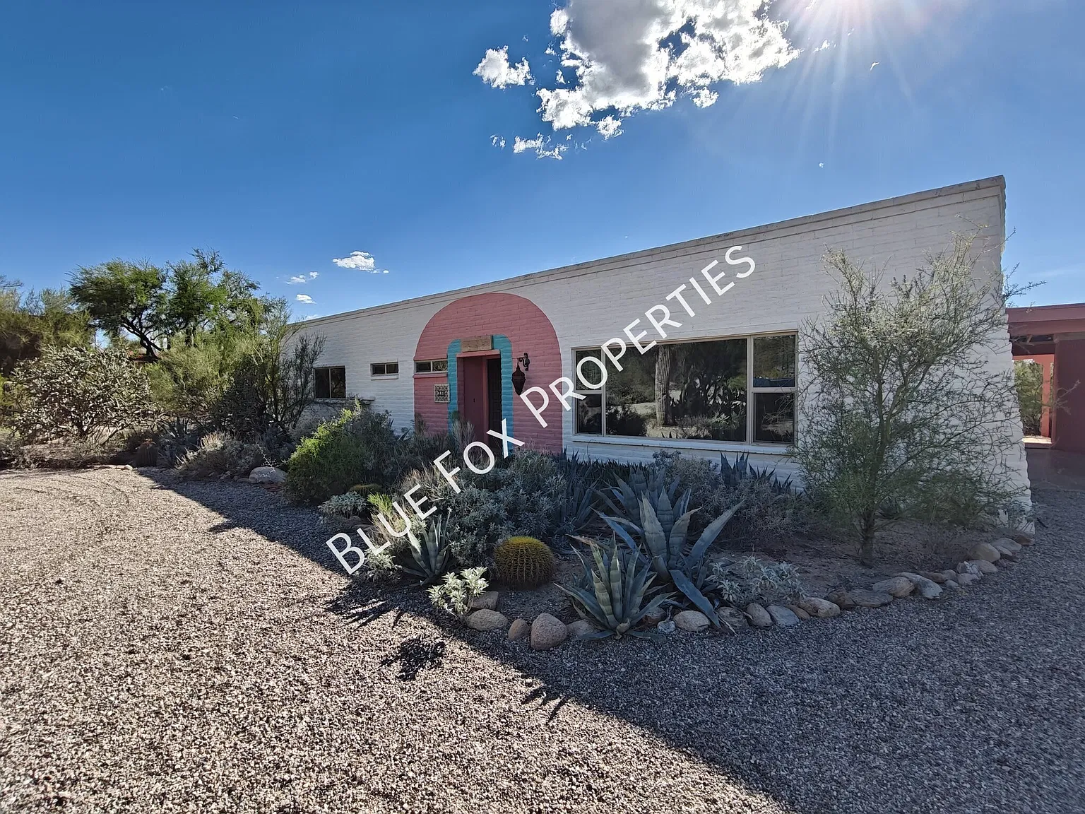 6521 N Calle Padre Felipe — Photo 2