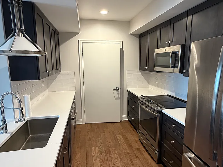 525 W Lafayette Blvd #16C — Photo 6