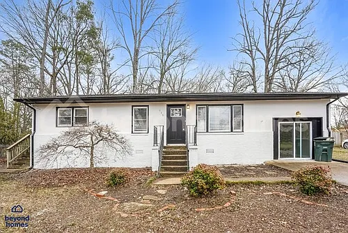 916 Julian Rd Photo 1