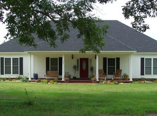 186 Johnson St, Ray City, GA 31645