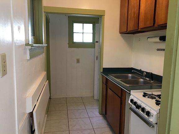 4th image of 17597 Orchard Ave
