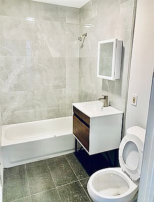 2nd image of 117 Maujer St #2F