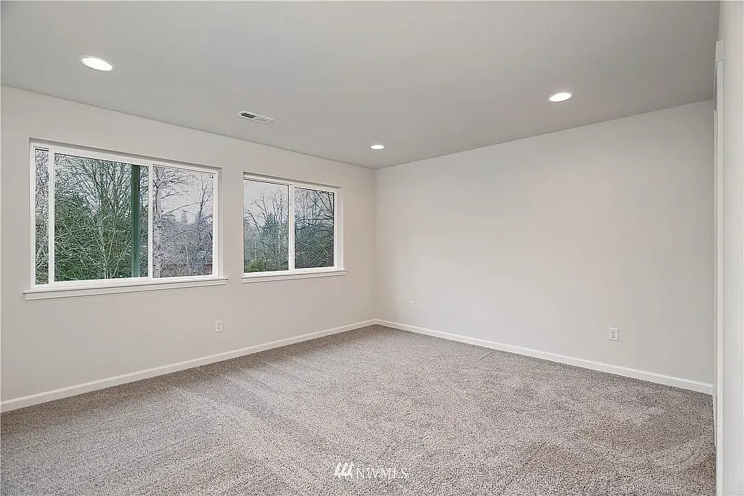 3760 Court Q — Photo 2
