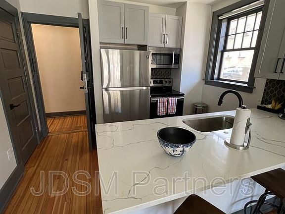 3rd image of 630 E 16th Ave #102