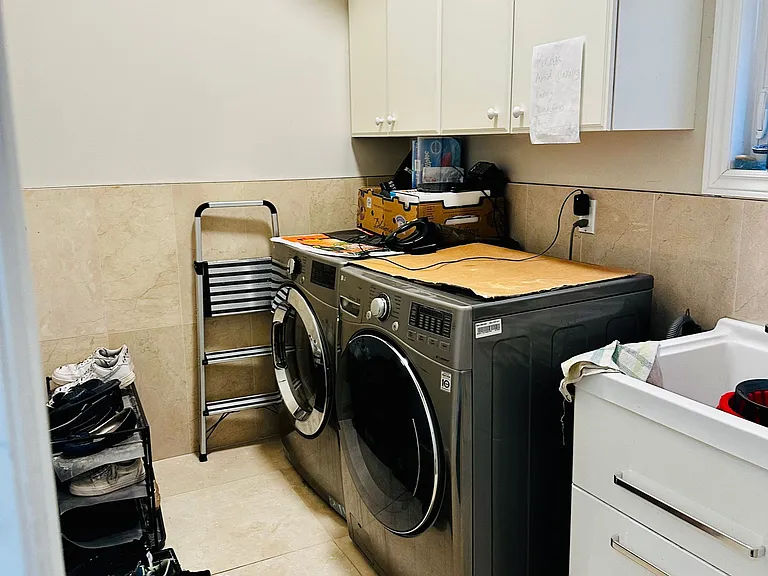 9 Megarry Ct #BASEMENT — Photo 9