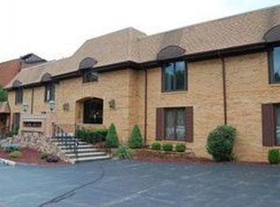 9685 S Kean Ave, Palos Hills, IL 60465