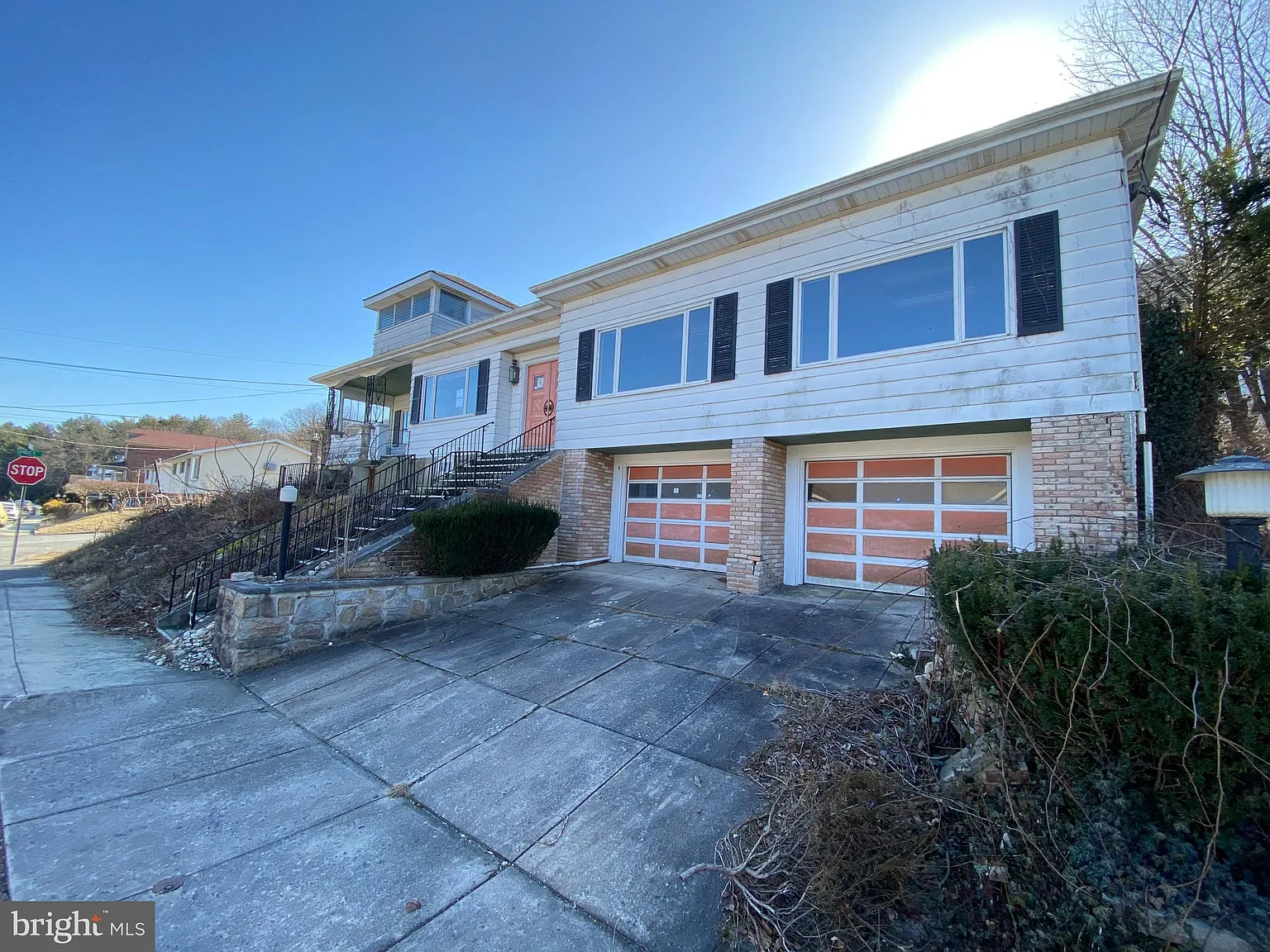 571 E Center St photo 1