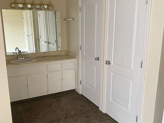 5th image of 888 Greenfield Ave APT C