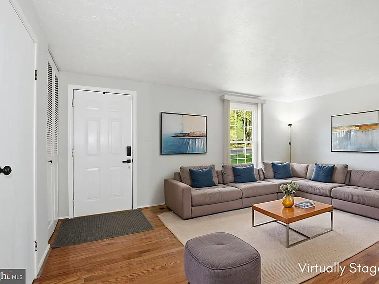 7625 Sheffield Green Way #7625 — Photo 2