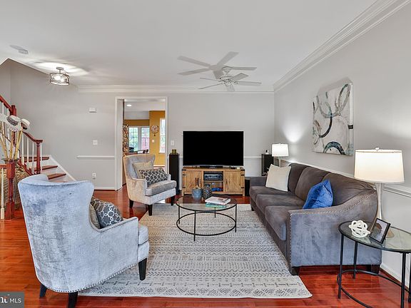 3rd image of 22605 Welborne Manor Sq
