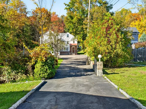 1720 E Main Street, Mohegan Lake, NY 10547