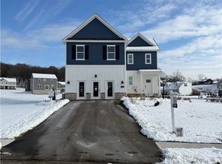 100 Buttercup Ln N, Beaver Falls, PA 15010