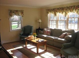 29 Country Club Rd, Bellport, NY 11713