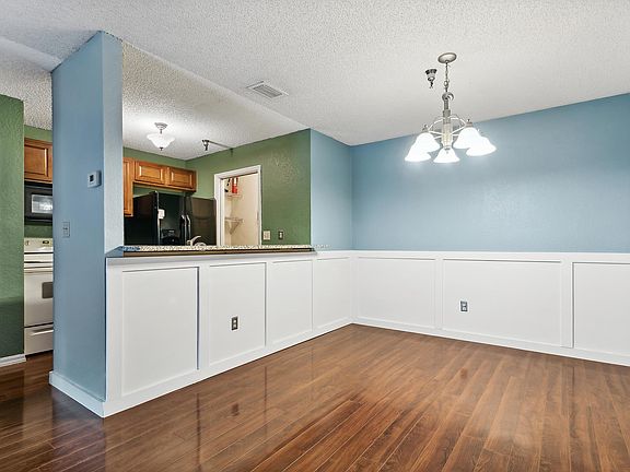 5th image of 10263 Gandy Blvd N APT 605