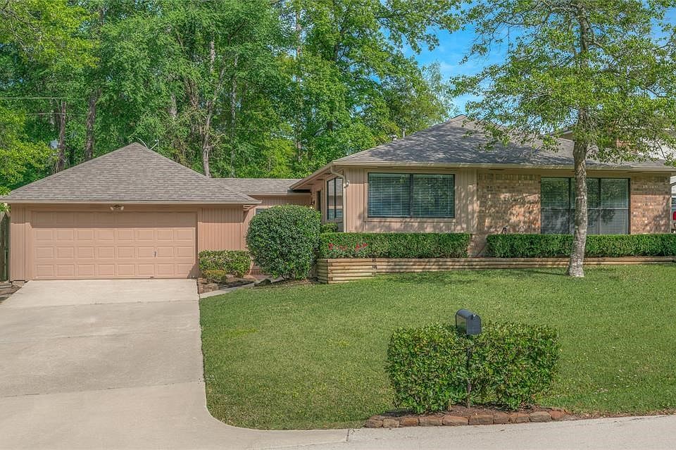 1583 Memorial Drive has so much to offer you and your family that you will love calling this Home!