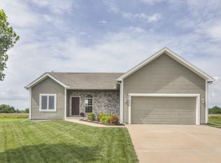 21640 Wilson St, Spring Hill, KS 66083
