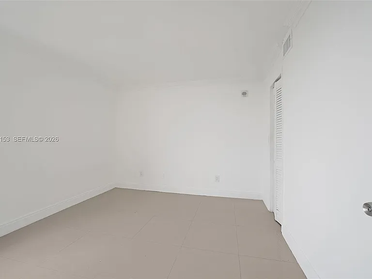 2000 NE 135th St #1010 — Photo 15