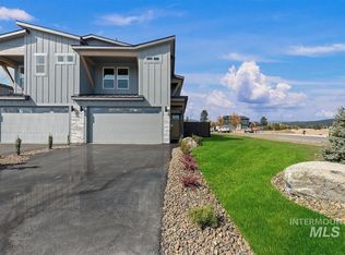 17 N Creek Way, Cascade, ID 83611