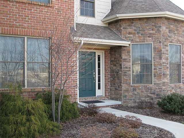 2nd image of 5838 Thornberry Ln