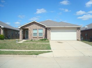 1741 Diamond Lake Trl, Justin, TX 76247