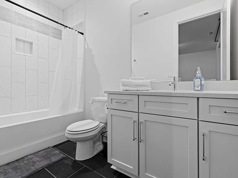 910 Youngs Ln #3 — Photo 30