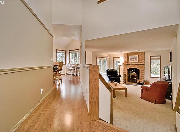 3rd image of 1201 SW Brookwood Ave