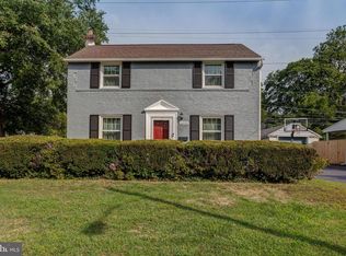 1033 Edgerton Rd, Secane, PA 19018